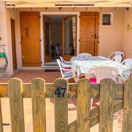 Holiday home Maison Rayon Du Soleil Dans Privee Avec Piscine Vias